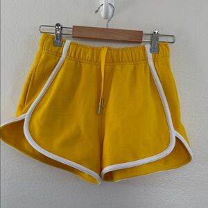 Lululemon Scuba Mid Rise Oversized Short 3” Trim Size XS NWOT